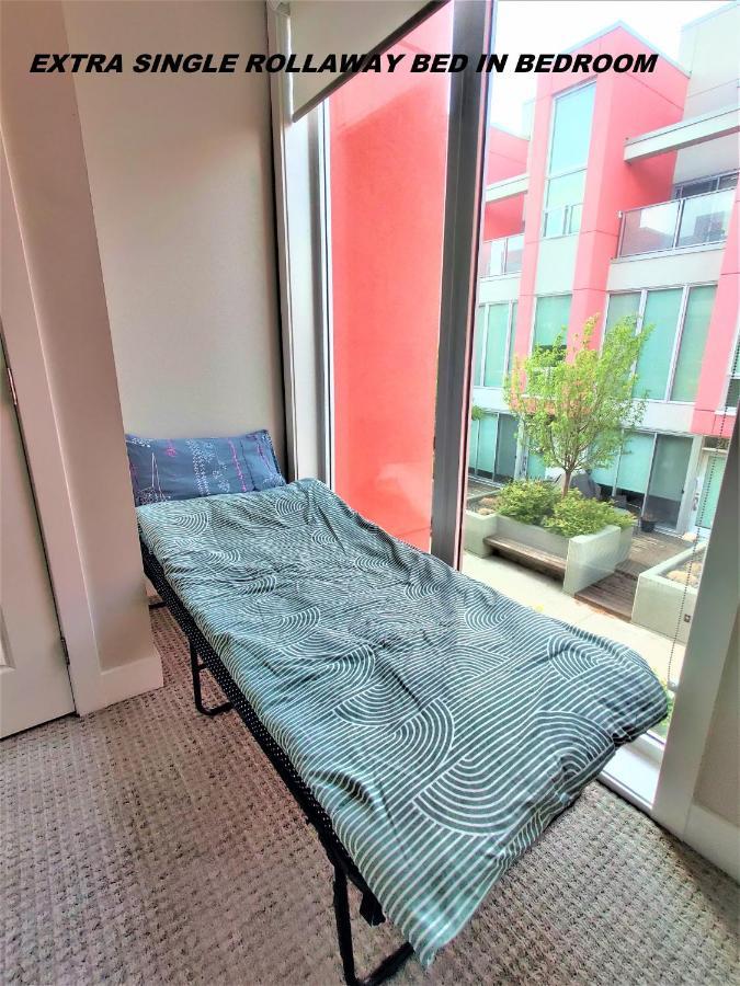 Monki Di Executive Suites - Glas - Luxury Inner City Home 3 Min To Downtown W Private Rooftop Patio Fireplace YYC Dış mekan fotoğraf